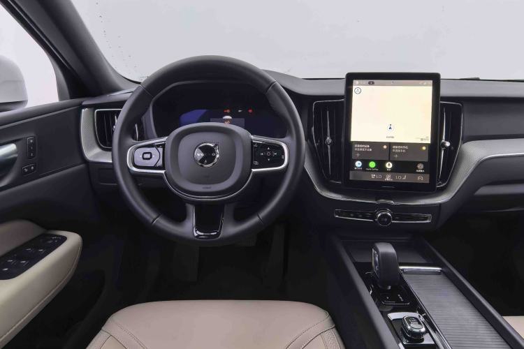 Used Volvo XC60 2026 B5 4x4 Smart Luxury Edition Steering Wheel