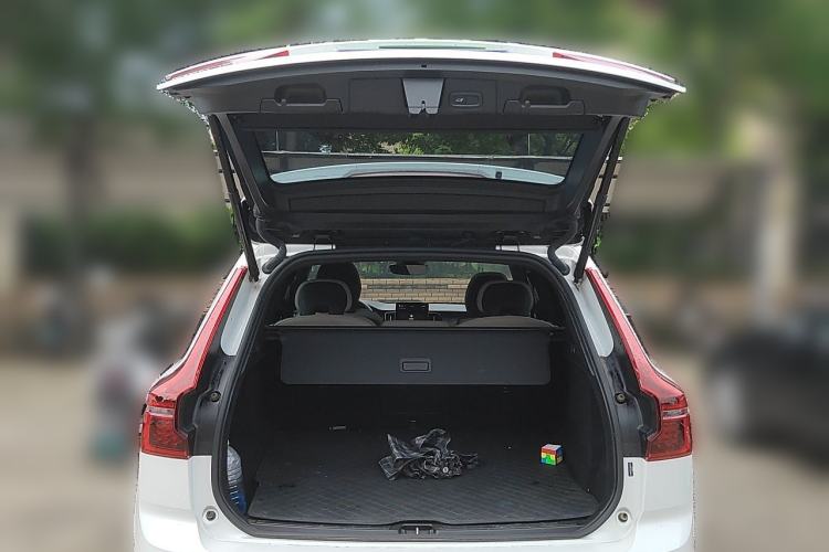 Used Volvo XC60 2026 B5 4x4 Smart Luxury Edition Trunk