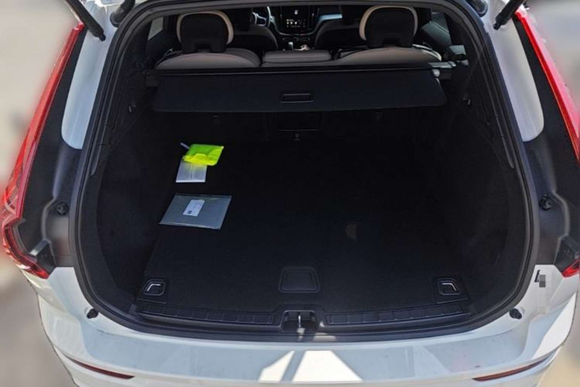 Used Volvo XC60 2026 B5 4x4 Smart Luxury Edition Trunk