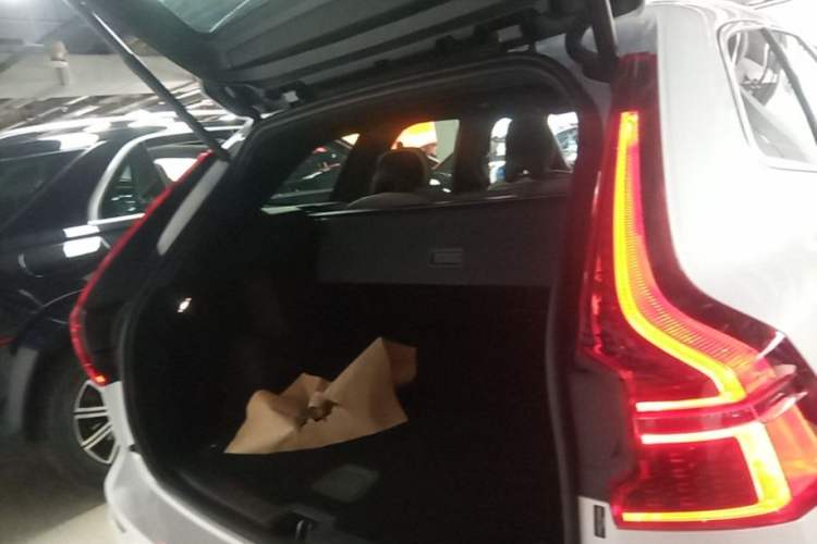 Used Volvo XC60 2026 B5 4x4 Smart Luxury Edition Trunk