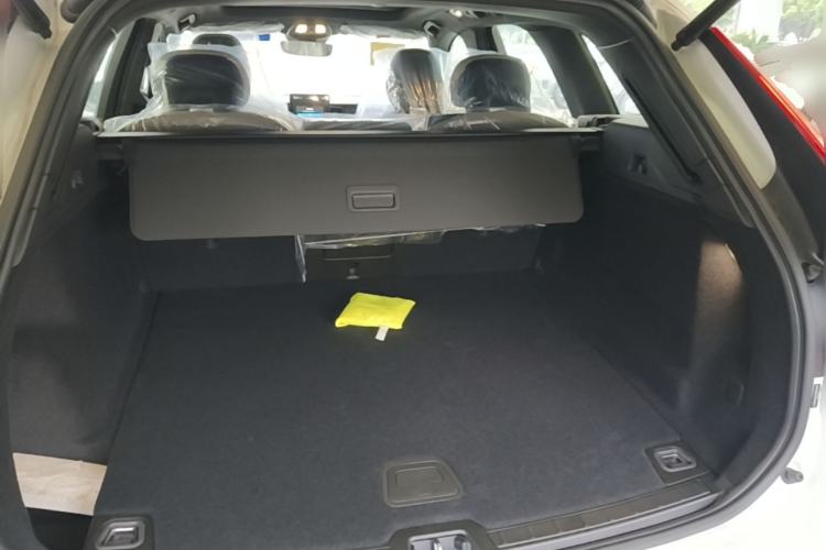 Used Volvo XC60 2026 B5 4x4 Smart Luxury Edition Trunk