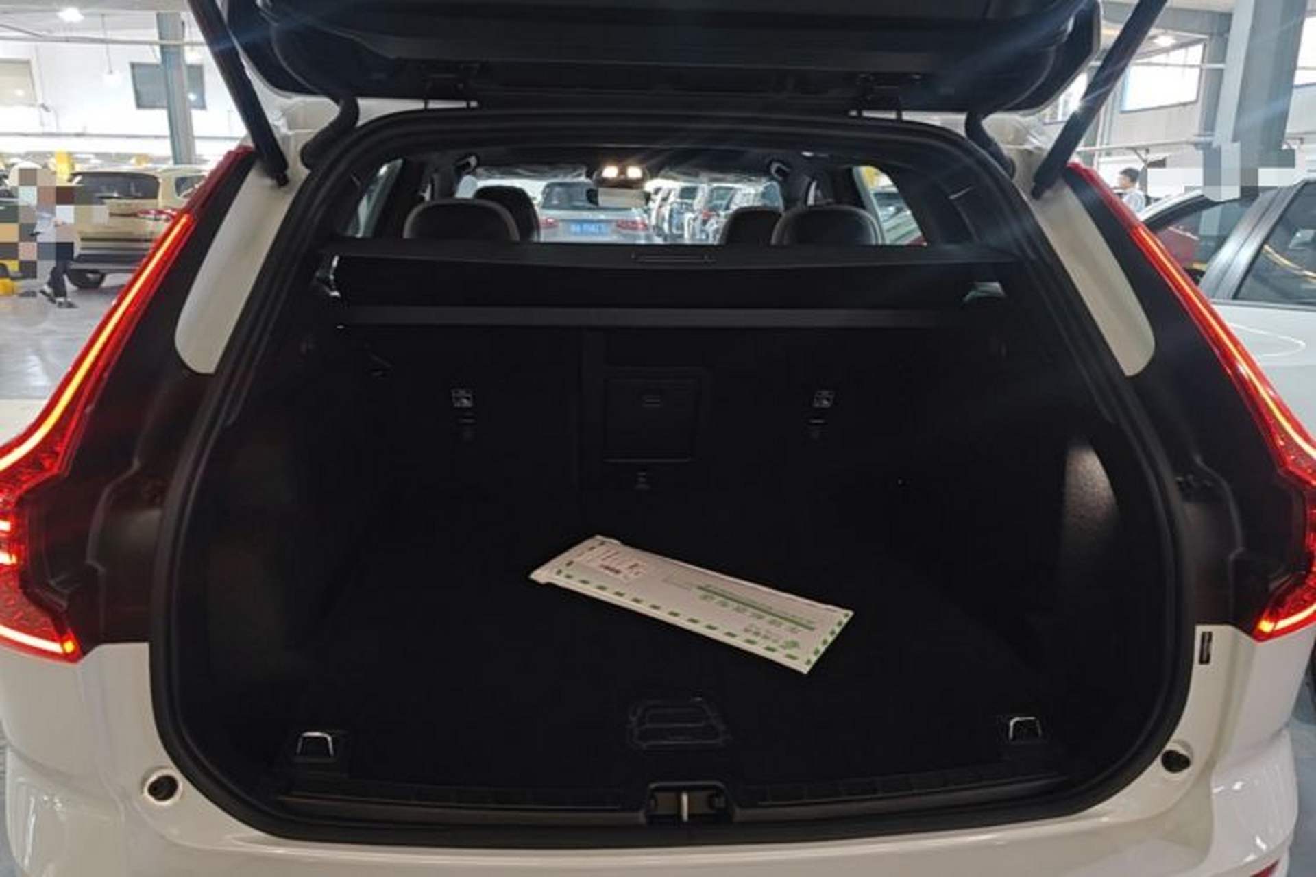 Used Volvo XC60 2026 B5 4x4 Smart Luxury Edition Trunk