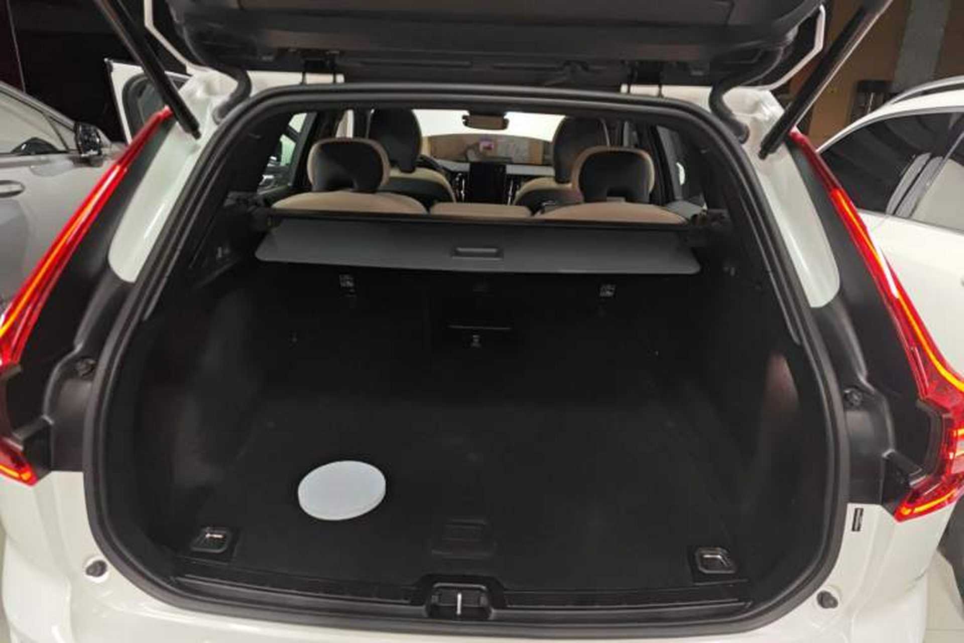 Used Volvo XC60 2026 B5 4x4 Smart Luxury Edition Trunk
