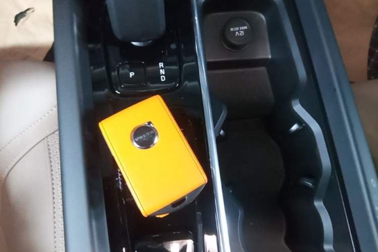 Used Volvo XC60 2026 B5 4x4 Smart Luxury Edition Vehicle Key