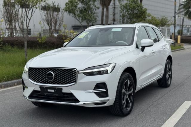 Used Volvo XC60 2026 B5 4x4 Smart Luxury Edition