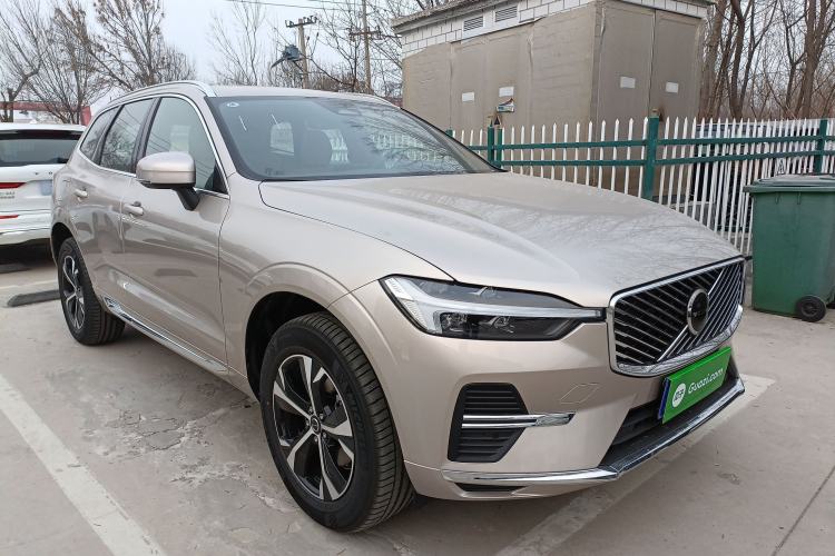 Used Volvo XC60 2026 B5 4x4 Smart Luxury Edition Exterior 1