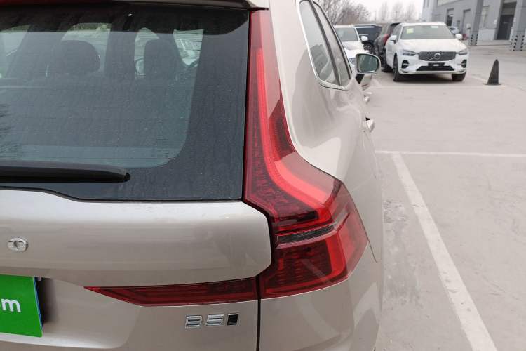 Used Volvo XC60 2026 B5 4x4 Smart Luxury Edition Exterior 3