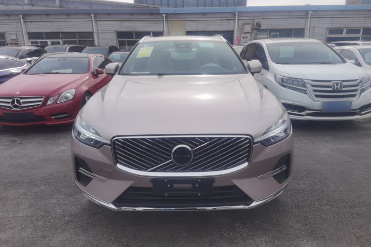 Used Volvo XC60 2026 B5 4x4 Smart Luxury Edition Front