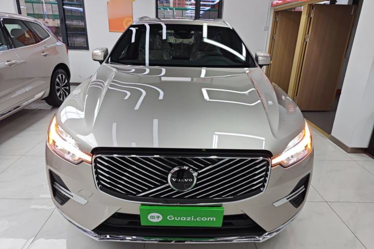 Used Volvo XC60 2026 B5 4x4 Smart Luxury Edition Front