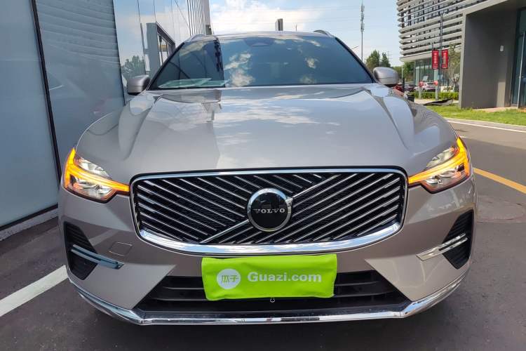 Used Volvo XC60 2026 B5 4x4 Smart Luxury Edition Front
