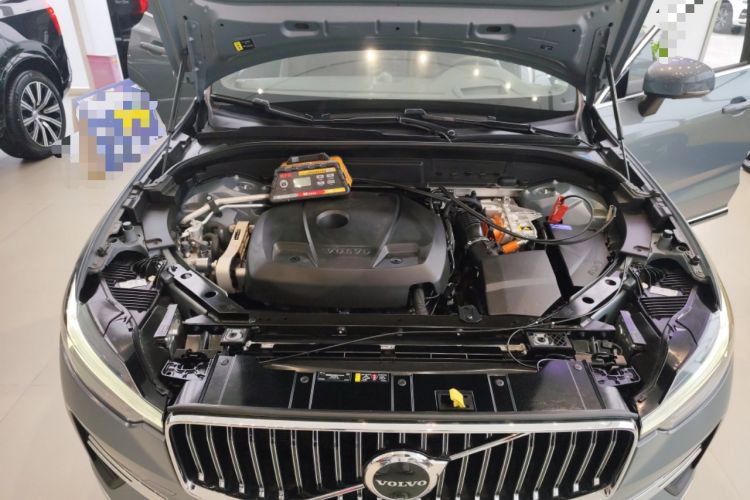 Used Volvo XC60 New Energy 2024 T8 Plug-in Hybrid Long-Range All-Wheel Drive Smart Luxury Edition Engine Bay