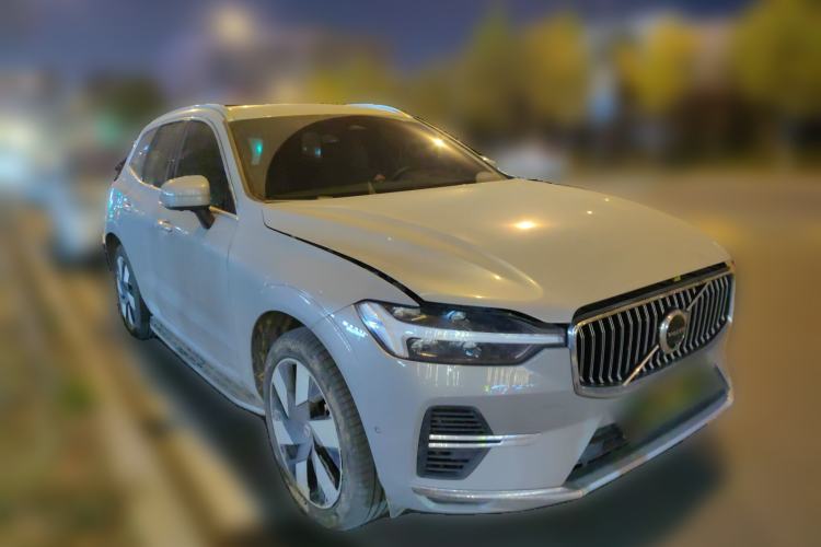 Used Volvo XC60 New Energy 2023 T8 Plug-in Hybrid Long-Range All-Wheel Drive Smart & Luxurious Enjoyment Edition Front Right 45 Deg