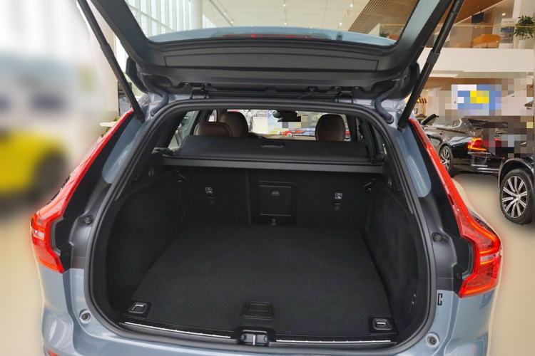 Used Volvo XC60 New Energy 2024 T8 Plug-in Hybrid Long-Range All-Wheel Drive Smart Luxury Edition Trunk