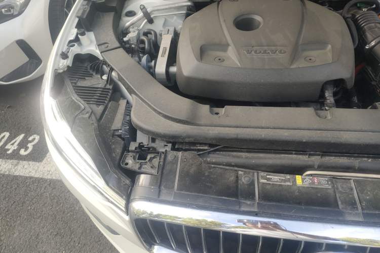 Used Volvo XC60 New Energy 2020 T8 eDrive Hybrid Luxury Edition Engine Bay Right