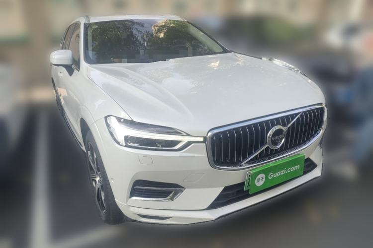 Used Volvo XC60 New Energy 2020 T8 eDrive Hybrid Luxury Edition Front Right 45 Deg