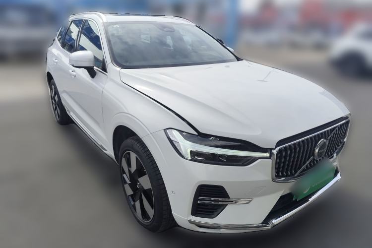 Used Volvo XC60 New Energy 2024 T8 Plug-in Hybrid Long-Range All-Wheel Drive Smart Luxury Edition Front Right 45 Deg