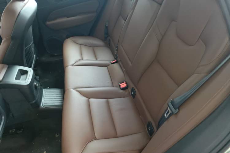 Used Volvo XC60 New Energy 2025 Plug-in Hybrid Long-Range All-Wheel Drive Smart & Luxurious Edition Left Rear Seat