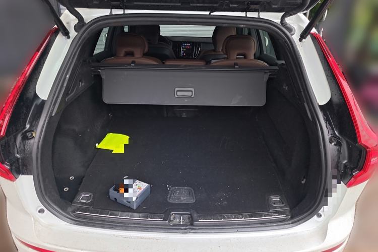 Used Volvo XC60 New Energy 2025 Plug-in Hybrid Long-Range All-Wheel Drive Smart & Luxurious Edition Trunk