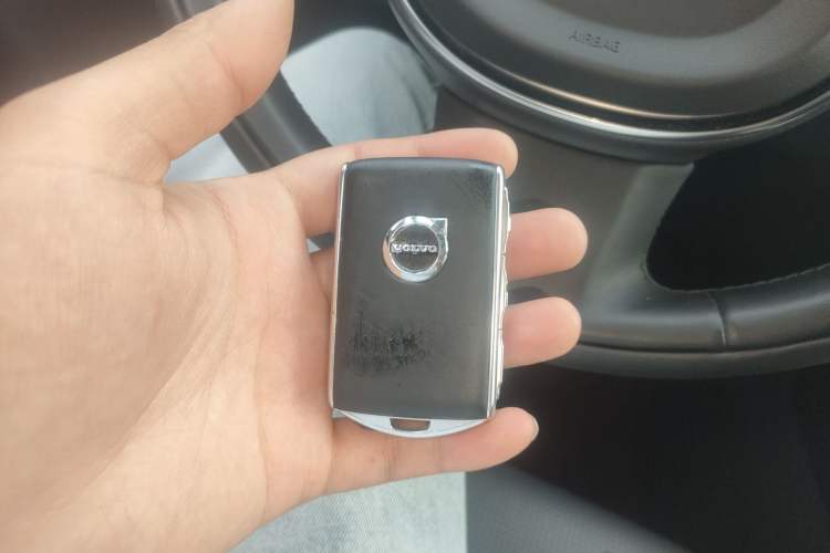 Used Volvo XC60 New Energy 2020 T8 eDrive Hybrid Luxury Edition Vehicle Key