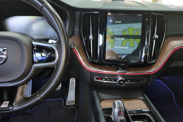 Used Volvo XC60 New Energy 2019 T8 E-Drive Hybrid Intelligent Luxury Sport Edition China V Standard Center Console