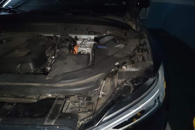 Used Volvo XC60 New Energy 2019 T8 E-Drive Hybrid Prestige Luxury Version China V Standard Engine Bay Left