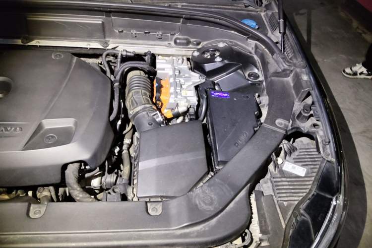 Used Volvo XC60 New Energy 2019 T8 E-Drive Hybrid Prestige Luxury Version China V Standard Engine Bay Left