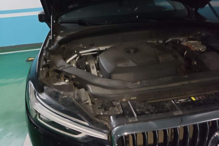 Used Volvo XC60 New Energy 2019 T8 E-Drive Hybrid Prestige Luxury Version China V Standard Engine Bay Right