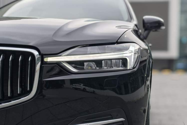 Used Volvo XC60 New Energy 2019 T8 E-Drive Hybrid Prestige Luxury Version China V Standard Exterior 2