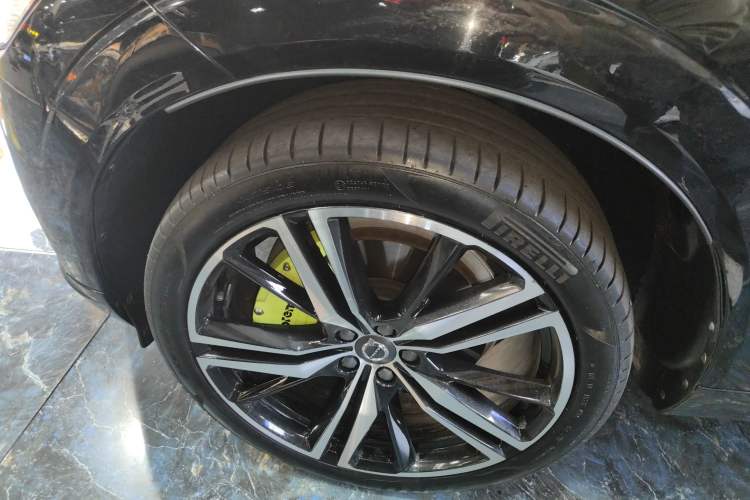 Used Volvo XC60 New Energy 2019 T8 E-Drive Hybrid Intelligent Luxury Sport Edition China V Standard Exterior 4
