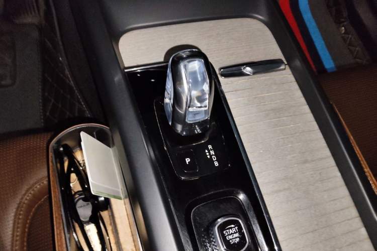 Used Volvo XC60 New Energy 2019 T8 E-Drive Hybrid Prestige Luxury Version China V Standard Gear Lever