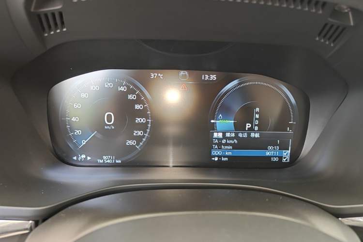 Used Volvo XC60 New Energy 2019 T8 e-Drive Hybrid Prestige Luxury Edition China VI Standard Instrument Cluster