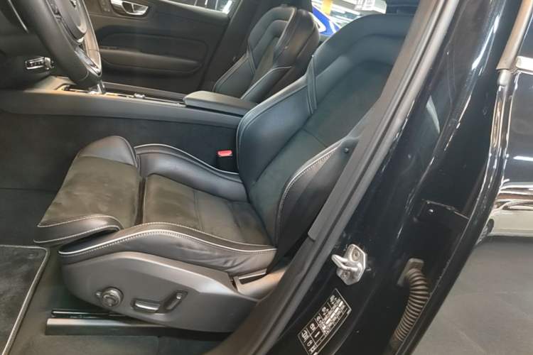 Used Volvo XC60 New Energy 2019 T8 E-Drive Hybrid Intelligent Luxury Sport Edition China V Standard Left Front Seat