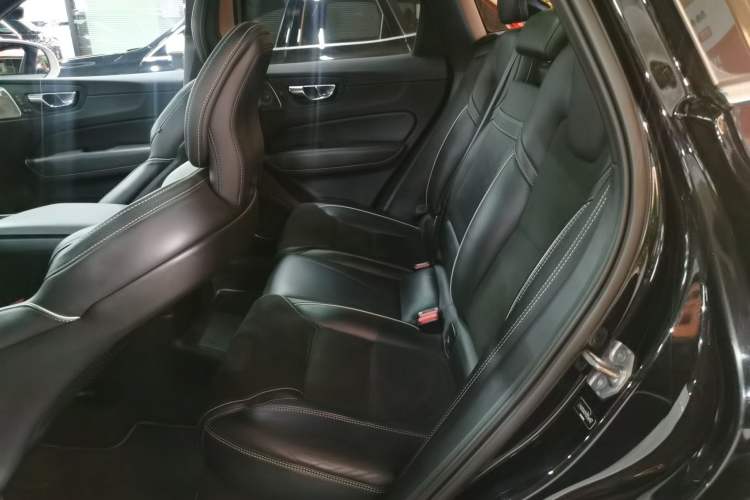 Used Volvo XC60 New Energy 2019 T8 E-Drive Hybrid Intelligent Luxury Sport Edition China VI Left Rear Seat