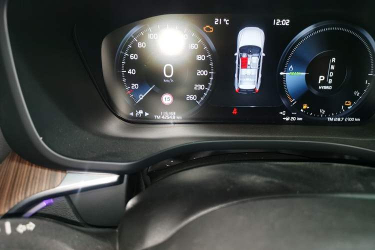 Used Volvo XC60 New Energy 2019 T8 E-Drive Hybrid Intelligent Luxury Sport Edition China VI Odometer Close Up