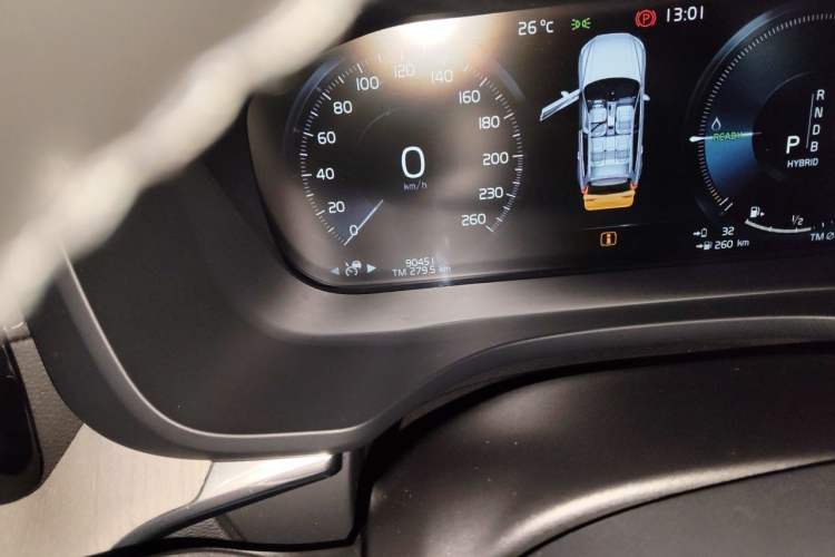 Used Volvo XC60 New Energy 2019 T8 E-Drive Hybrid Prestige Luxury Version China V Standard Odometer Close Up