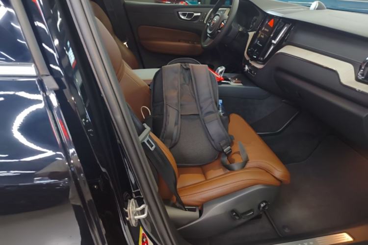 Used Volvo XC60 New Energy 2019 T8 E-Drive Hybrid Prestige Luxury Version China V Standard Right Front Seat