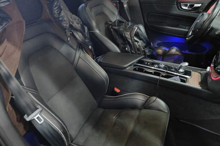 Used Volvo XC60 New Energy 2019 T8 E-Drive Hybrid Intelligent Luxury Sport Edition China V Standard Right Front Seat