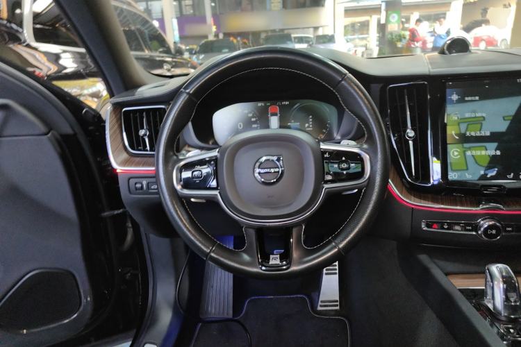 Used Volvo XC60 New Energy 2019 T8 E-Drive Hybrid Intelligent Luxury Sport Edition China V Standard Steering Wheel