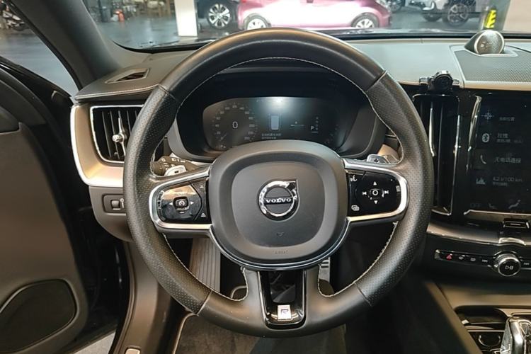 Used Volvo XC60 New Energy 2019 T8 E-Drive Hybrid Intelligent Luxury Sport Edition China V Standard Steering Wheel