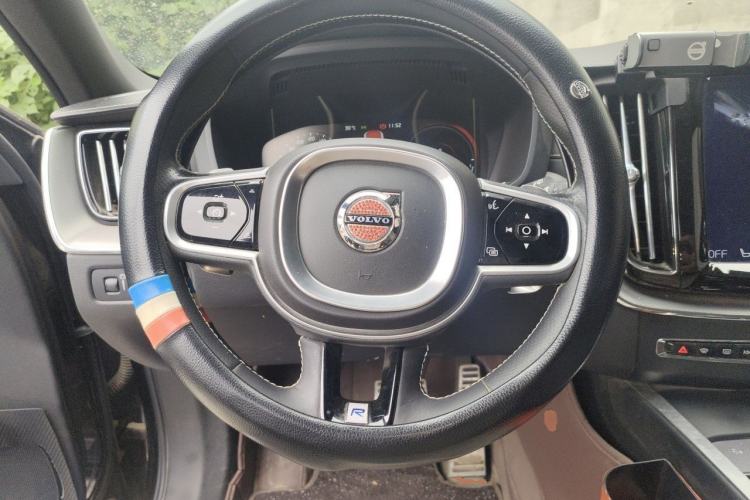 Used Volvo XC60 New Energy 2019 T8 E-Drive Hybrid Intelligent Luxury Sport Edition China V Standard Steering Wheel