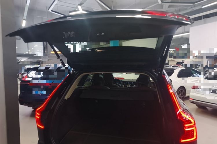 Used Volvo XC60 New Energy 2019 T8 E-Drive Hybrid Prestige Luxury Version China V Standard Trunk
