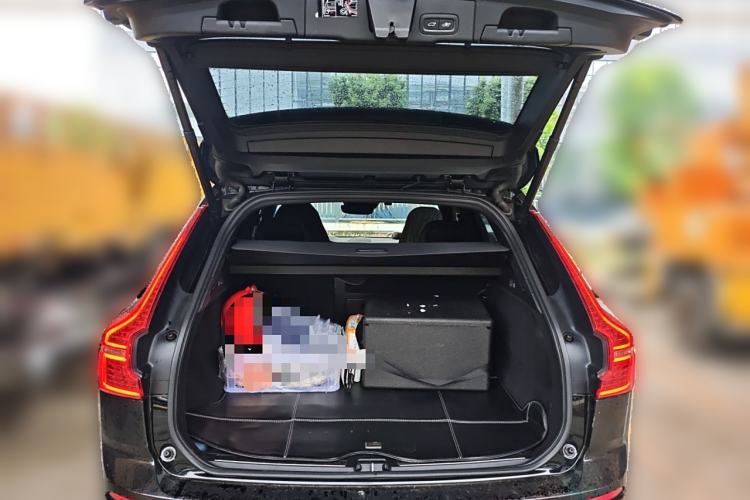 Used Volvo XC60 New Energy 2019 T8 E-Drive Hybrid Intelligent Luxury Sport Edition China V Standard Trunk