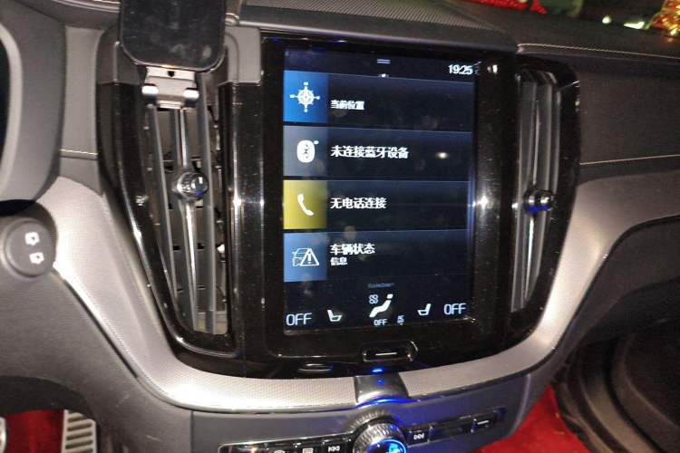Used Volvo XC60 New Energy 2019 T8 E-Drive Hybrid Intelligent Luxury Sport Edition China V Standard Audio And AC Panel
