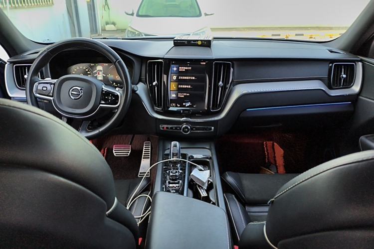 Used Volvo XC60 New Energy 2019 T8 E-Drive Hybrid Intelligent Luxury Sport Edition China VI Center Console