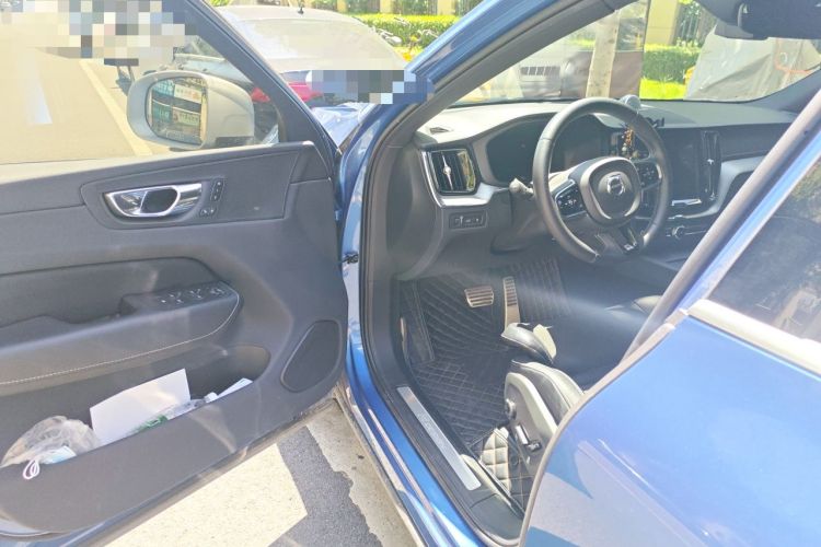 Used Volvo XC60 New Energy 2019 T8 E-Drive Hybrid Intelligent Luxury Sport Edition China V Standard Driver Seat