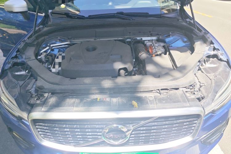 Used Volvo XC60 New Energy 2019 T8 E-Drive Hybrid Intelligent Luxury Sport Edition China V Standard Engine Bay