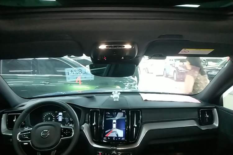 Used Volvo XC60 New Energy 2019 T8 E-Drive Hybrid Intelligent Luxury Sport Edition China V Standard Headliner