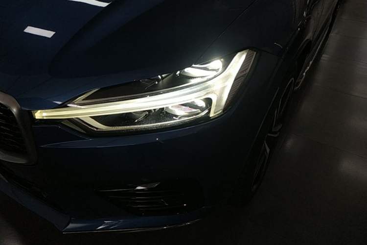 Used Volvo XC60 New Energy 2019 T8 E-Drive Hybrid Intelligent Luxury Sport Edition China V Standard Left Front Headlight