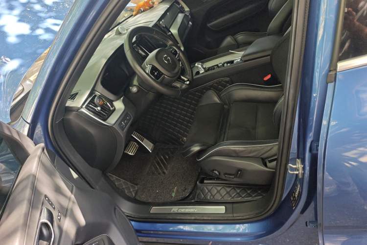Used Volvo XC60 New Energy 2019 T8 E-Drive Hybrid Intelligent Luxury Sport Edition China V Standard Left Front Seat