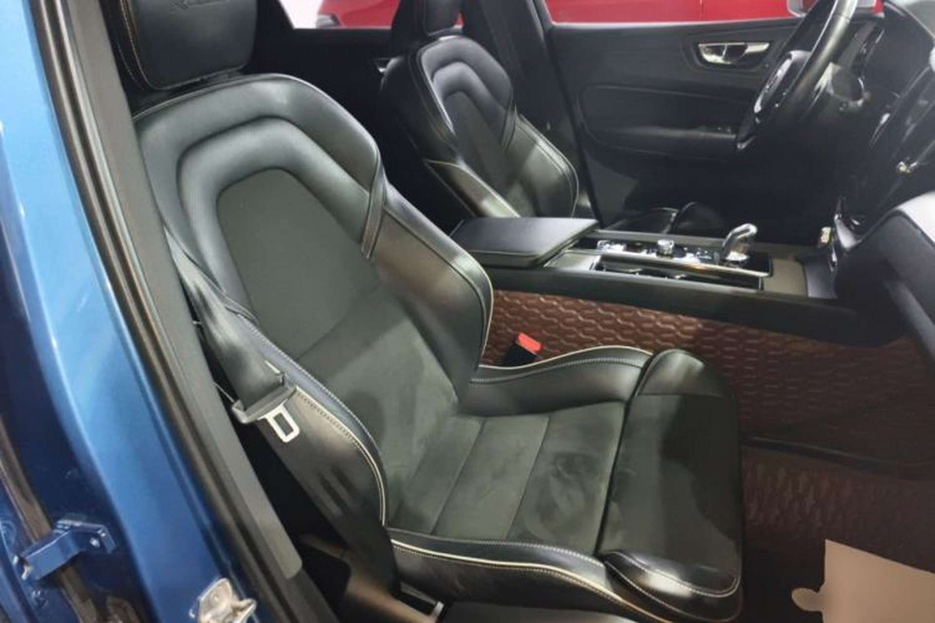 Used Volvo XC60 New Energy 2019 T8 E-Drive Hybrid Intelligent Luxury Sport Edition China VI Right Front Seat